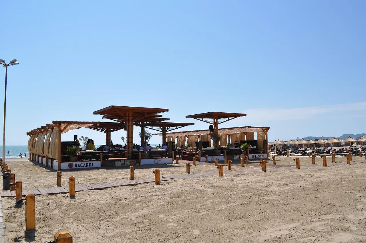 Tropikal Bungalows Durrës Hotel